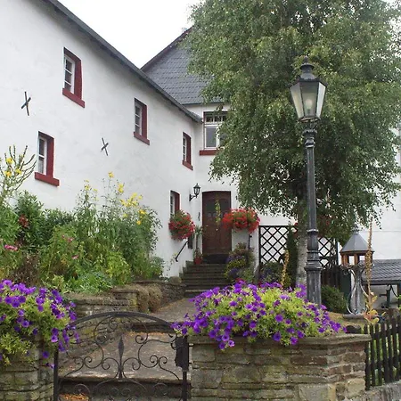 Spacious Holiday Home In Hellenthal Germany With Terrace Prázdninový dům Hellenthal